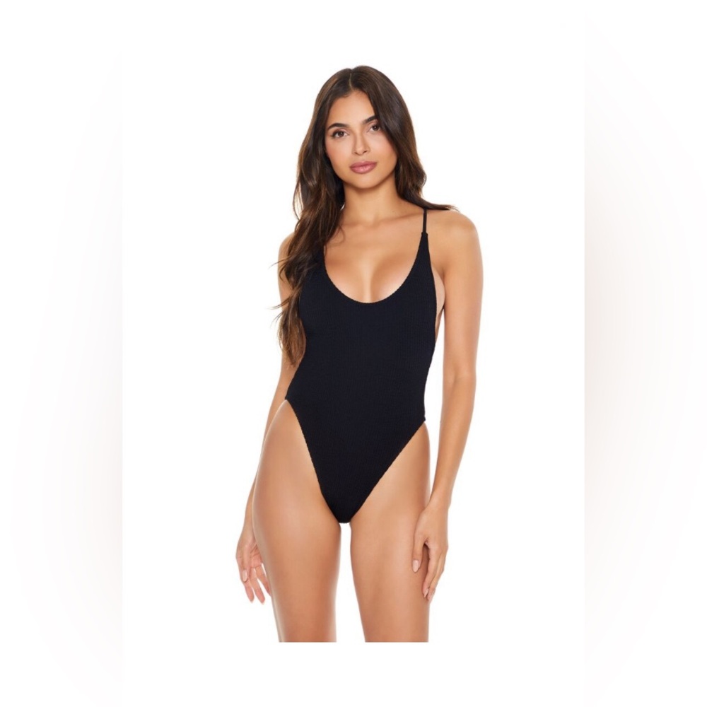 Seamless Crisscross One-Piece Swimsuit